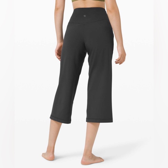 Lululemon Align Wide Leg Crop 23’’ - Size 6 - Picture 2 of 7